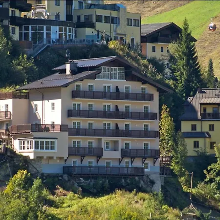 Apartment Spacious With Balcony