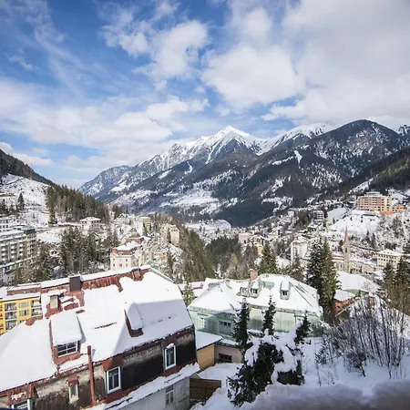 Spacious With Balcony * Bad Gastein