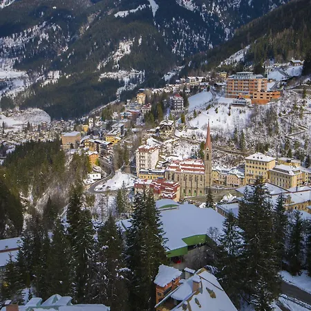 Spacious With Balcony Apartment Bad Gastein
